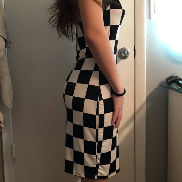 Halter Dress - Picture 4 of 9